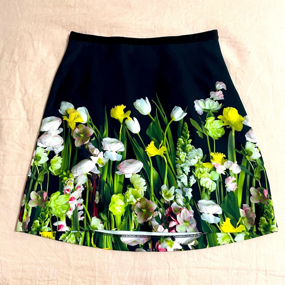 Victoria Beckham for Target. Unworn size S skirt